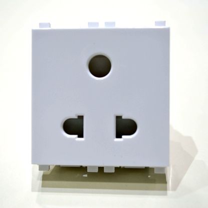 Picture of PLATIA Socket 6A 3 Pin - 2M - White